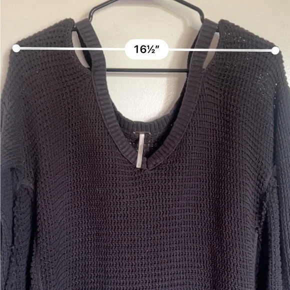 NWOT Free People Cold Shoulder Sweater Size Small - Picture 5 of 9